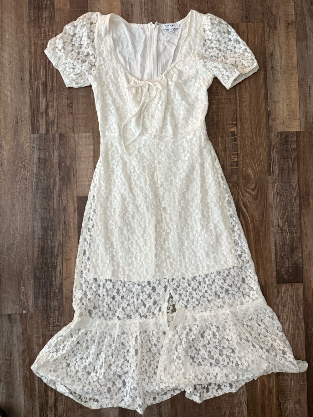 Gilli White Floral Lace dress